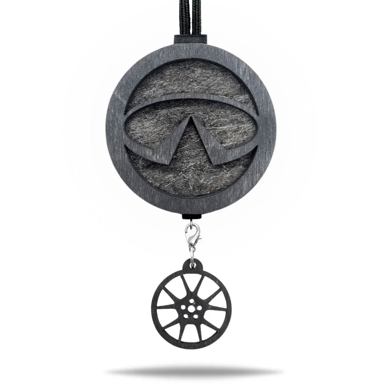 Vonný prívesok Infiniti v čiernej farbe